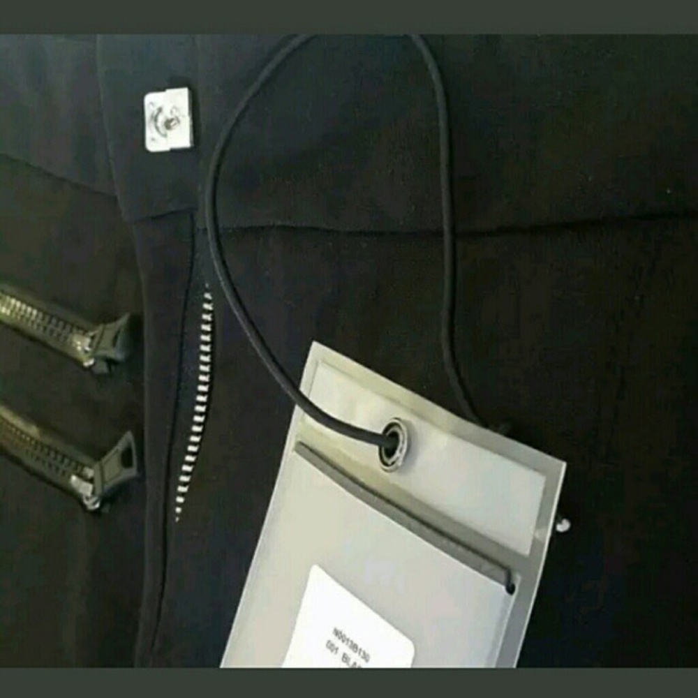 RARE Paper Planes M PARACHUTE Cargo Pants ROC NATION Travel Swag NWT LIMITED